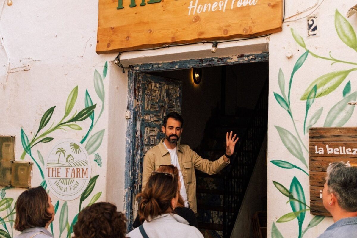 Sabores del Casco Antiguo: Ruta Privada de Comida y Vino en Marbella